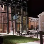 Ξενοδοχείο Chais Monnet & 5*