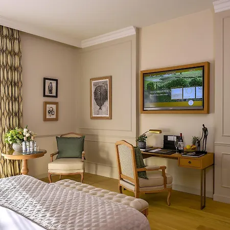 Hotel Chais Monnet & 5*