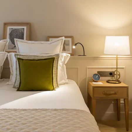 מלון Chais Monnet & 5*