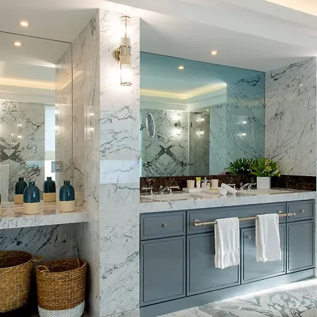 Hotel Chais Monnet & 5*