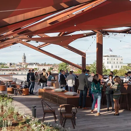 מלון Chais Monnet & 5*