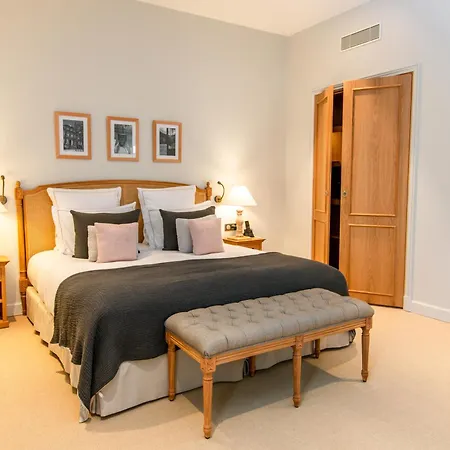 Chais Monnet & Hotel 5*