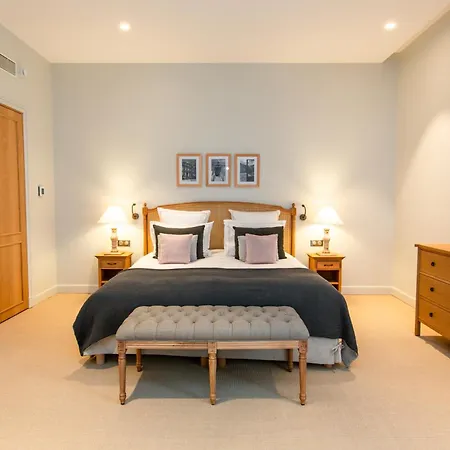 מלון Chais Monnet & קונייאק