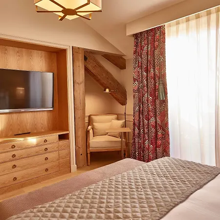 Chais Monnet & Hotel 5*