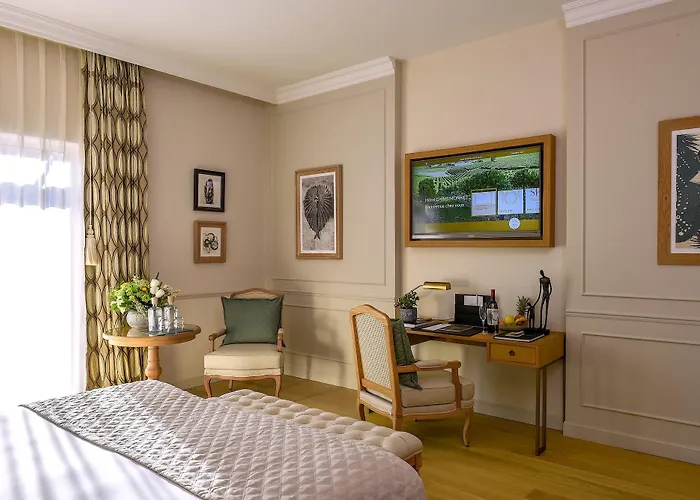 Hotel Chais Monnet&spa 5*